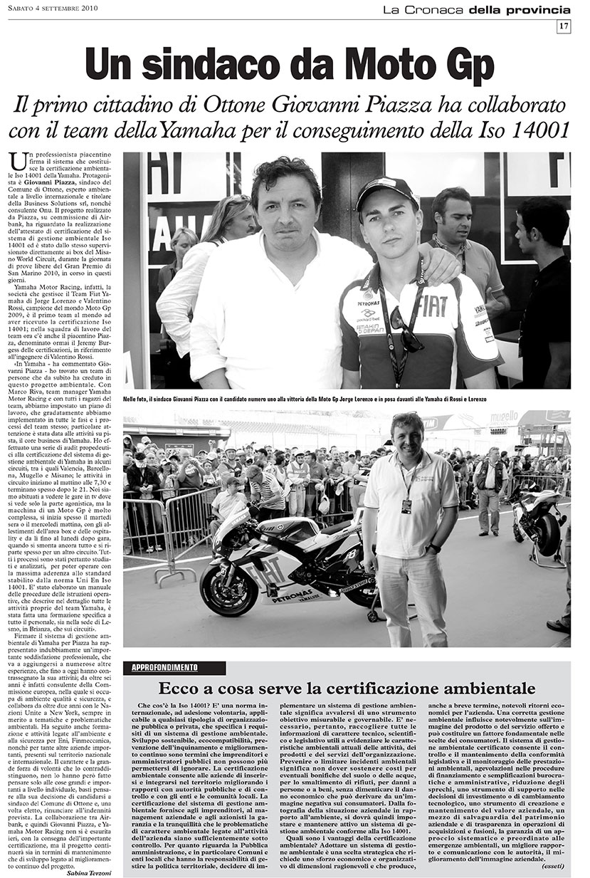 PIAZZA CON IL TEAM DELLA YAMAHA PER IL CONSEGUIMENTO DELLA ISO 14001